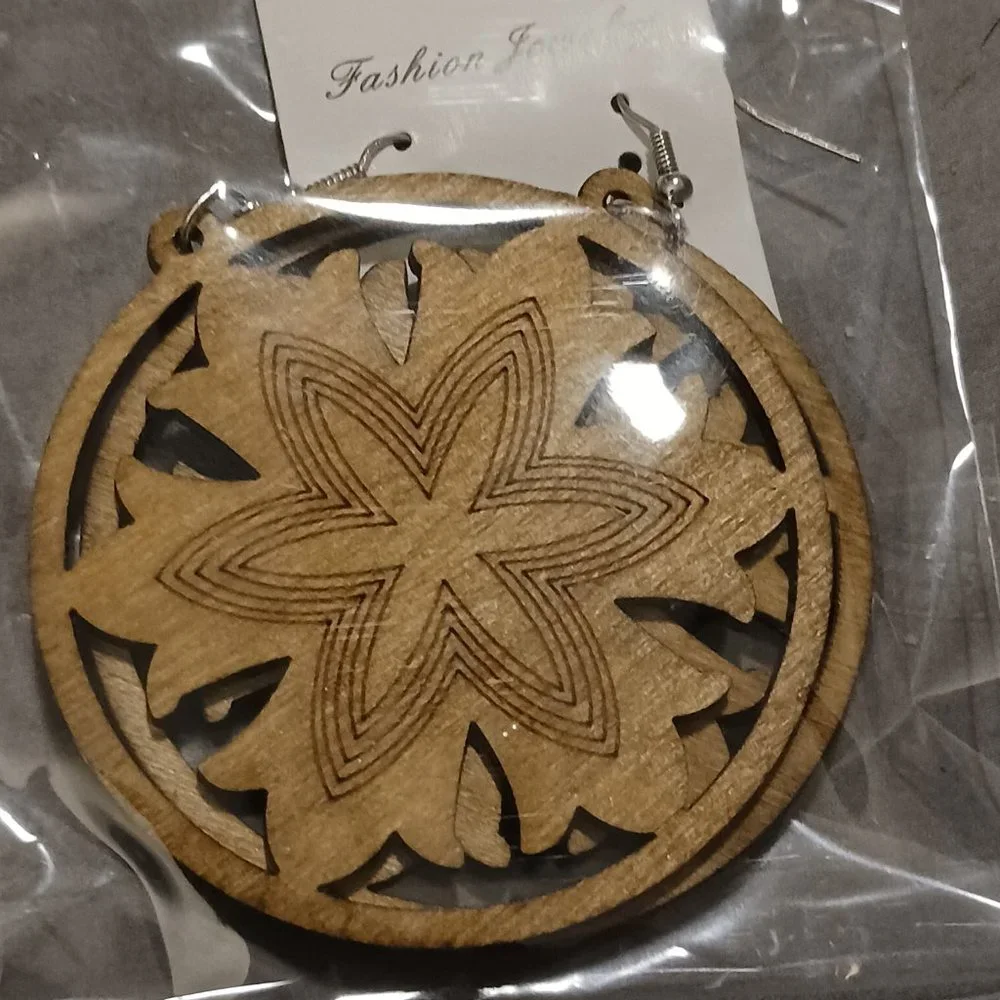 NWT!!! Handmade Wooden Earrings Bundle (14prs) - Picture 5 of 16